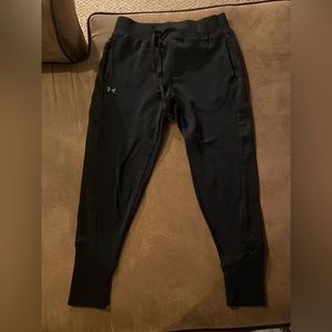 Women’s XS Black Under Armour joggers